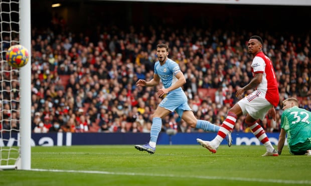  曼城绝平阿森纳德布劳内任意球扳回颜面